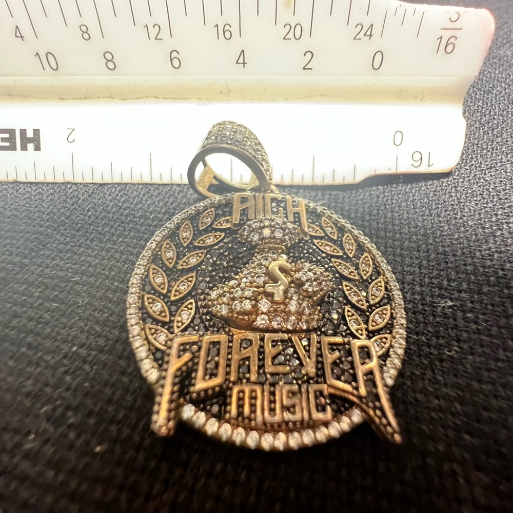 BLACK DIAMOND - RICH FOREVER Music Label Pendant - Iced Out